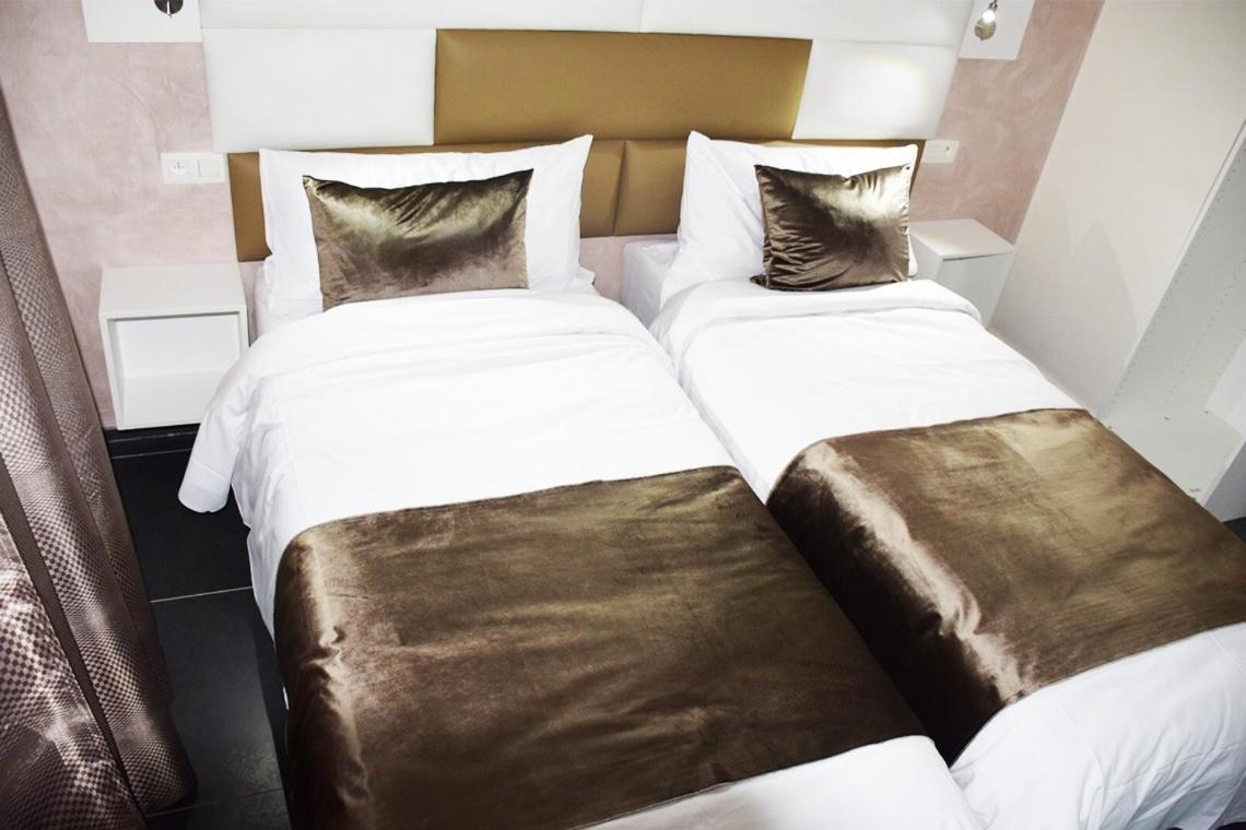 Hotel Onyx Expo Jette Luaran gambar