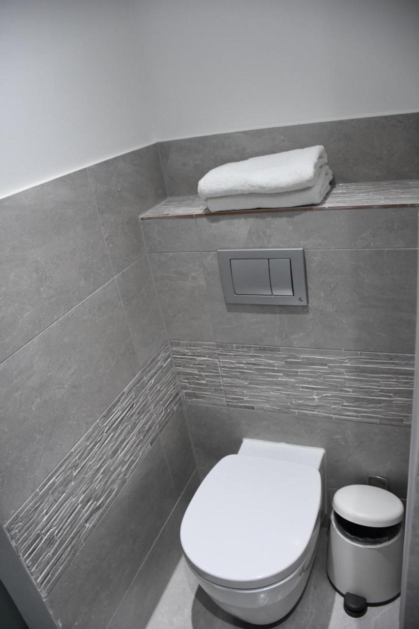 Hotel Onyx Expo Jette Luaran gambar