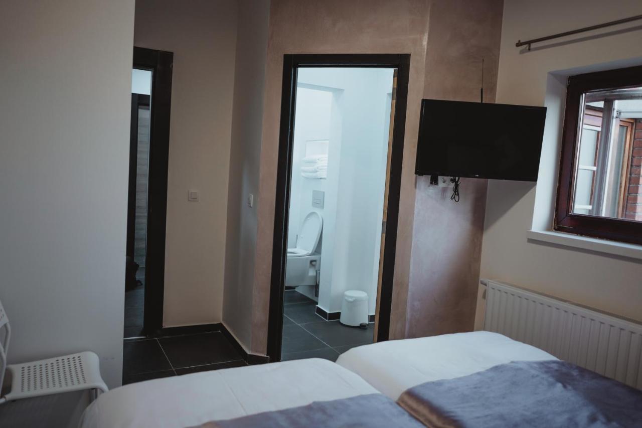 Hotel Onyx Expo Jette Luaran gambar